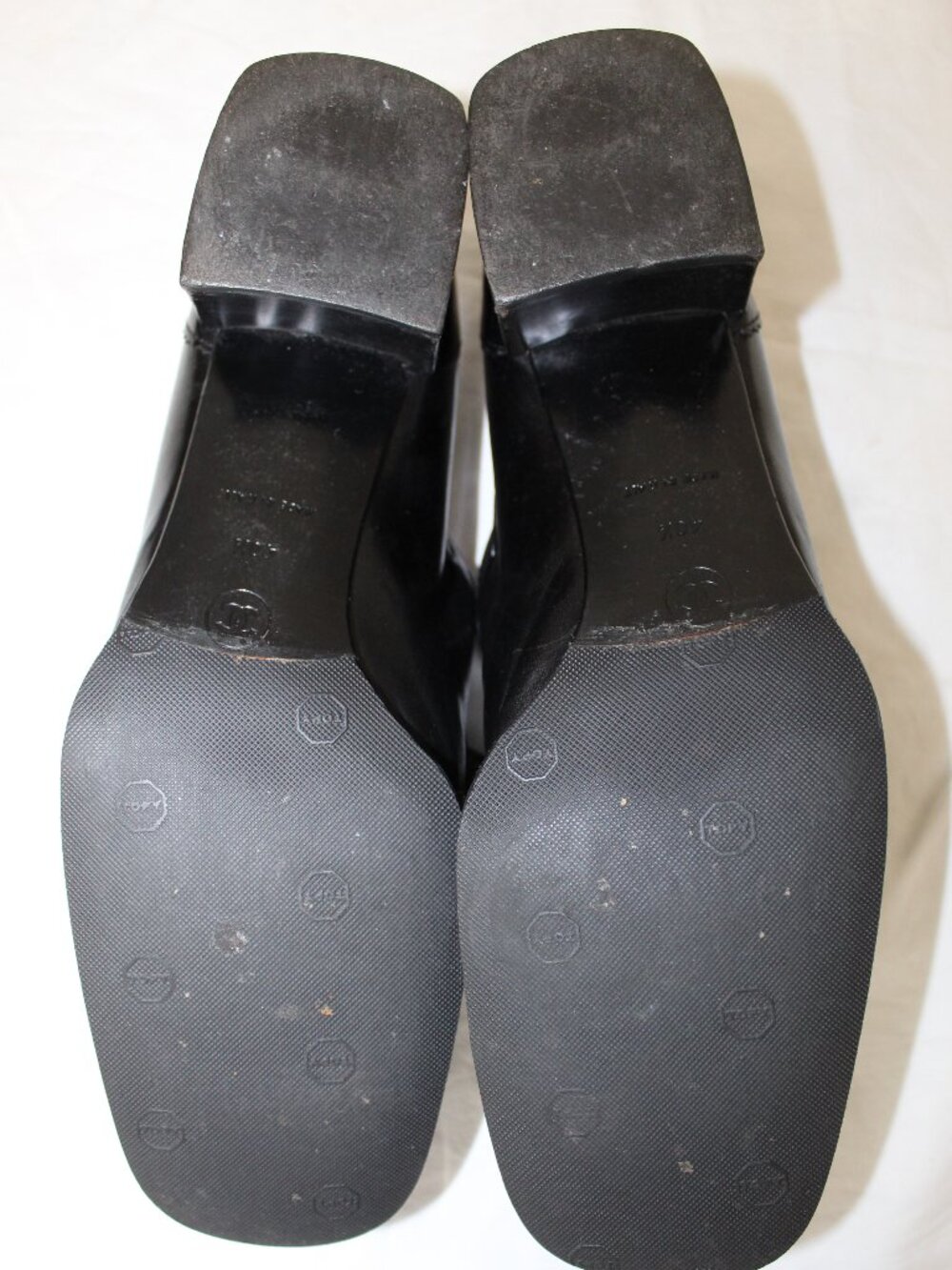 Chanel Vintage Square Toe Loafers Fringe Accent CC Toe Cap Block Heel 40.5 10.5 - Picture 10 of 13